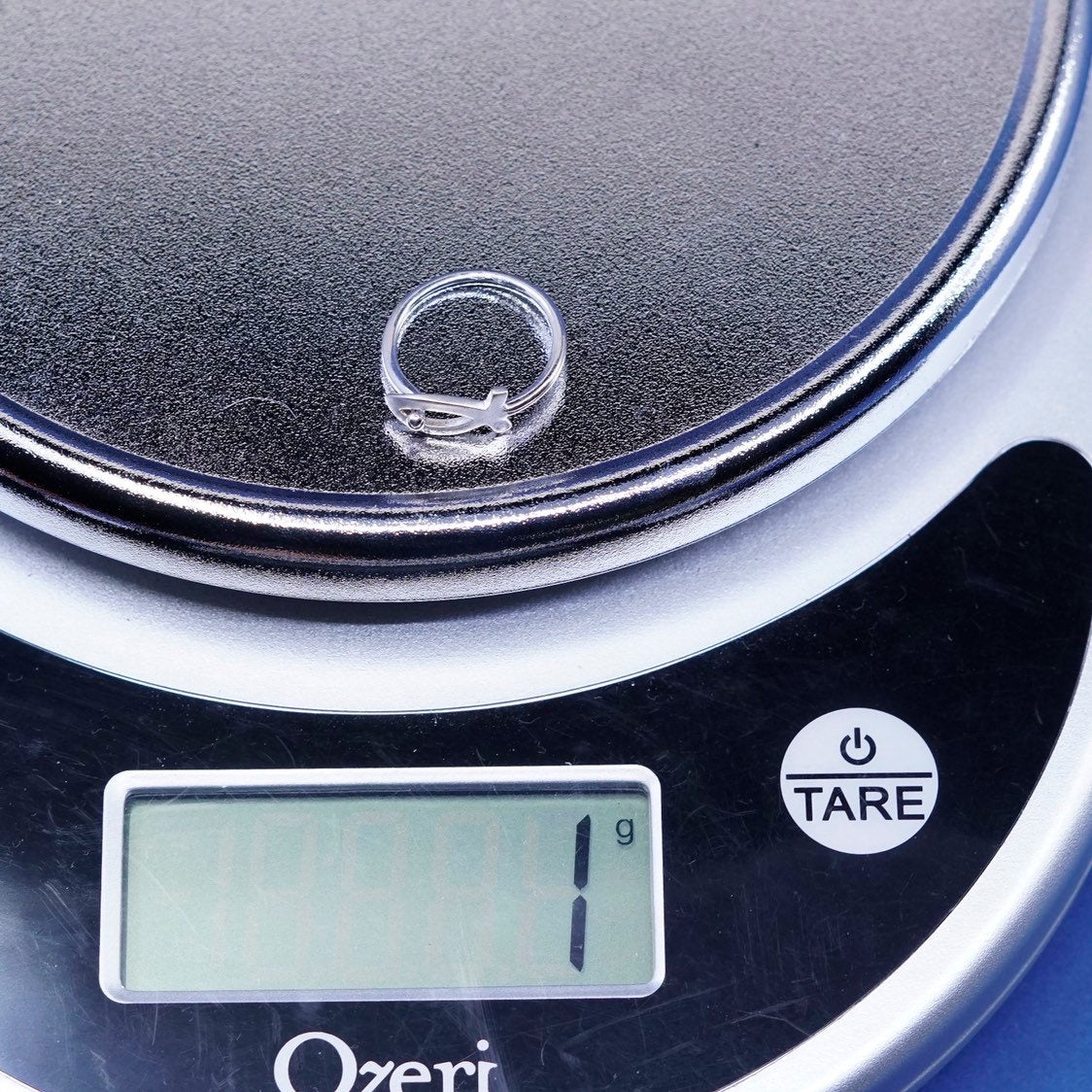 Size 4, vtg sterling silver handmade ring, 925 men’s band engraved fish