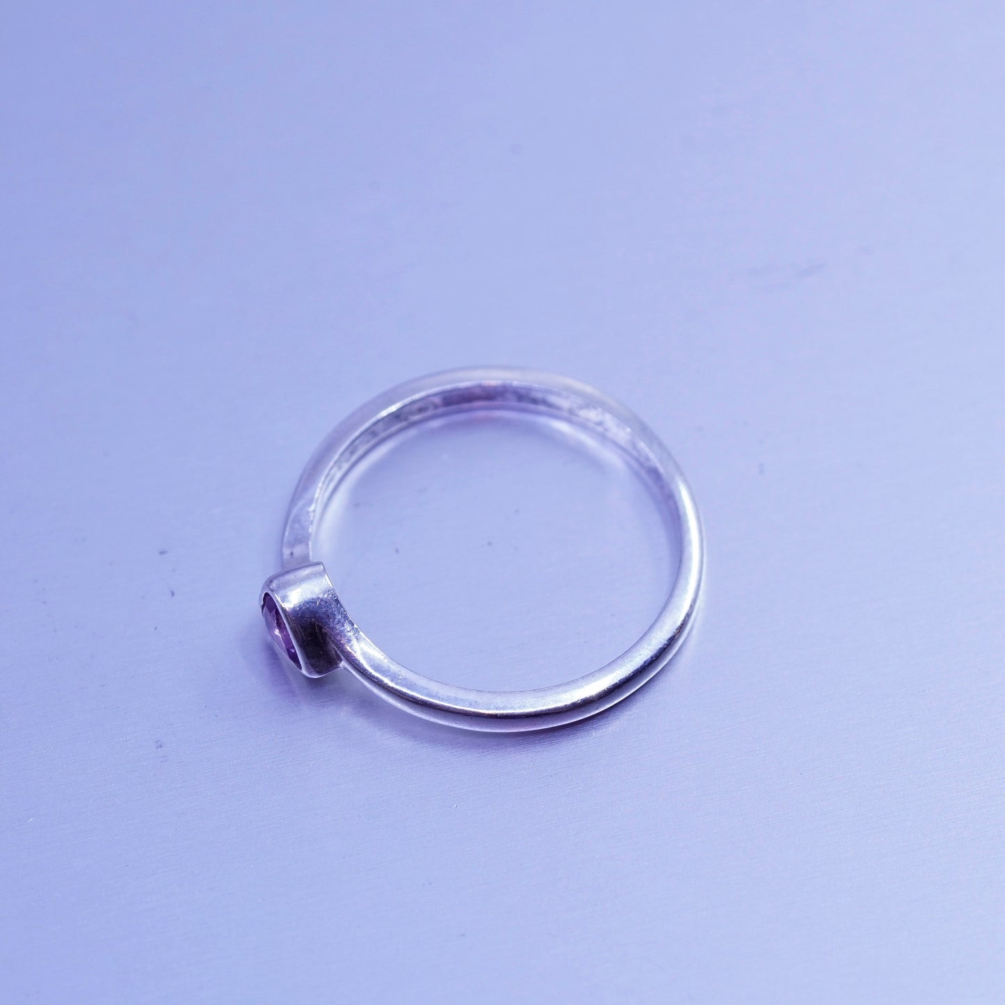 Size 8.25, vintage southwestern Sterling 925 silver ring, heart amethyst band