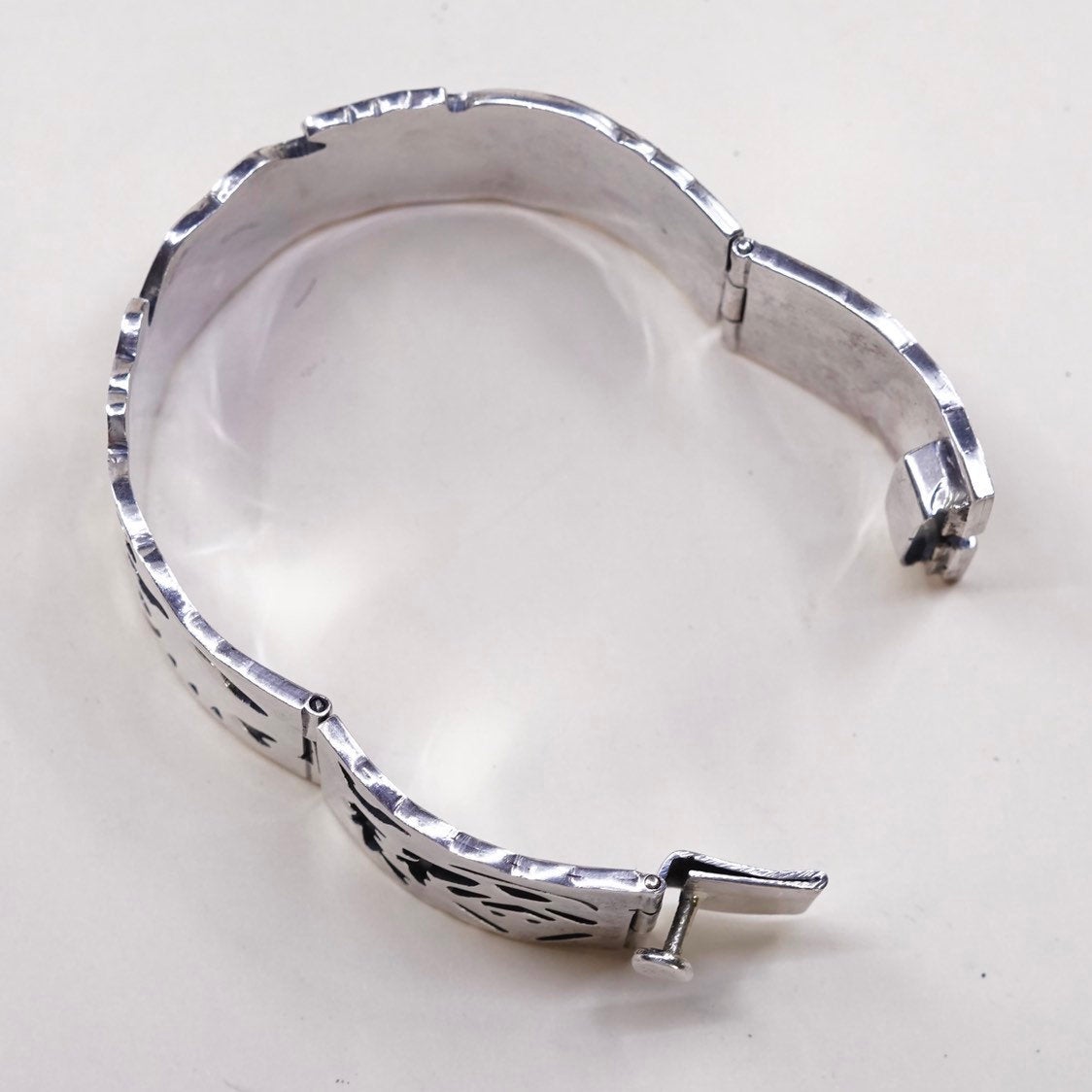 6.75", sterling silver handmade bracelet, 925 Mexico hinged bangle w/ pattern