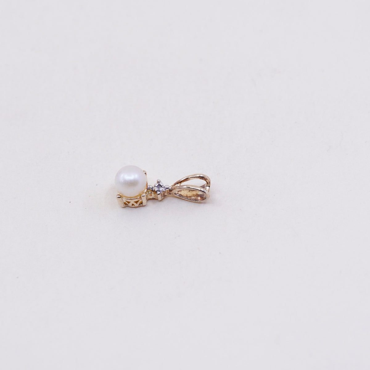 Vintage vermeil gold over sterling 925 silver pearl pendant with diamond