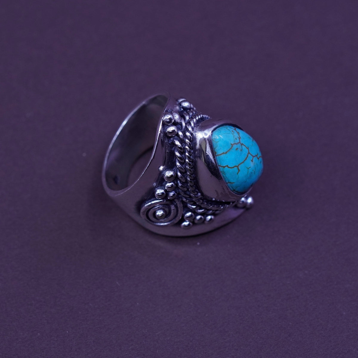 Size 9, Sterling 925 silver ring, Native American, Navajo w/ teardrop turquoise