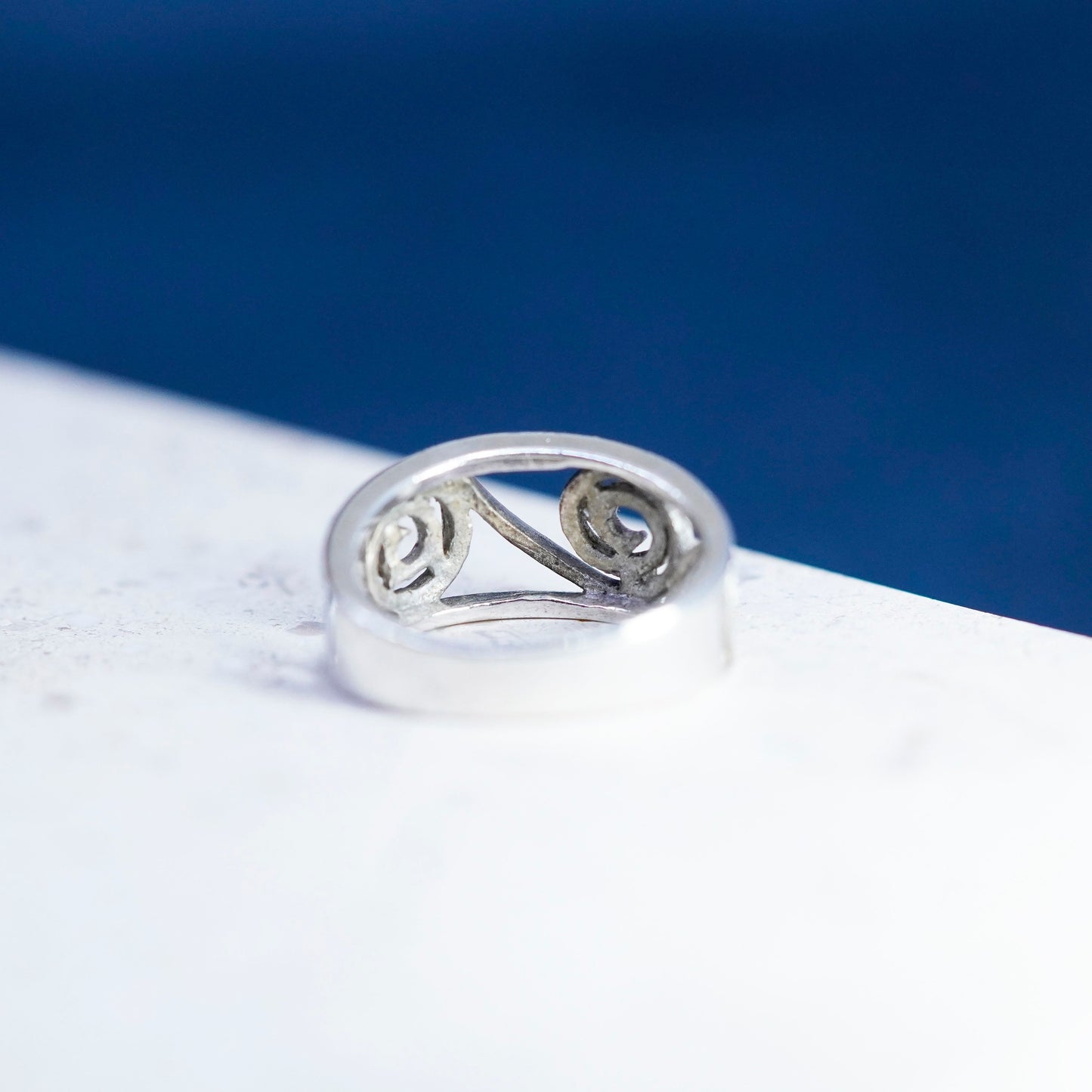 Size 6, vintage Sterling silver handmade ring, 925 Filigree swirl band