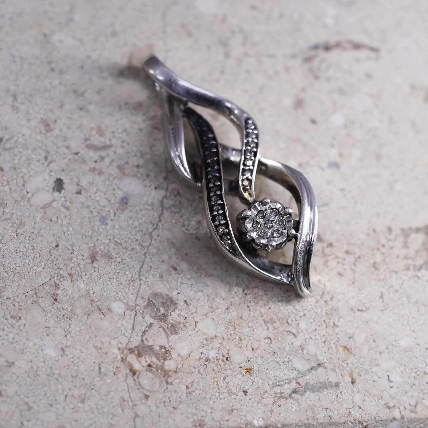 Vintage Sterling silver pendant, 925 entwined teardrop with clear black diamond