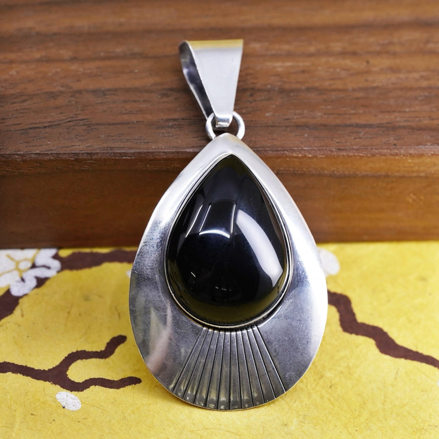 Vintage Native American Sterling silver pendant, Mexico 925 teardrop black onyx