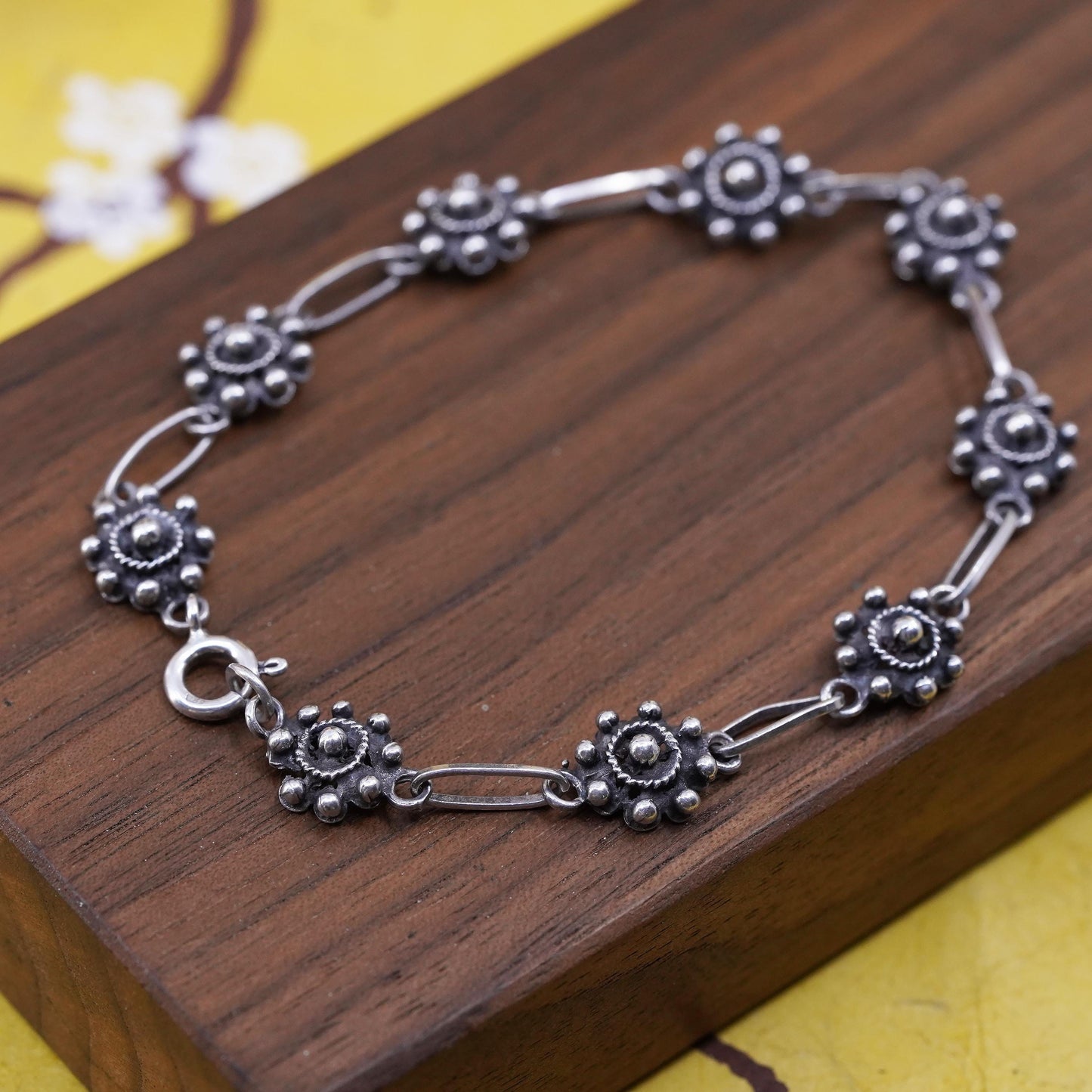 7.75", Vintage Sterling silver handmade bracelet, solid 925 silver flower links