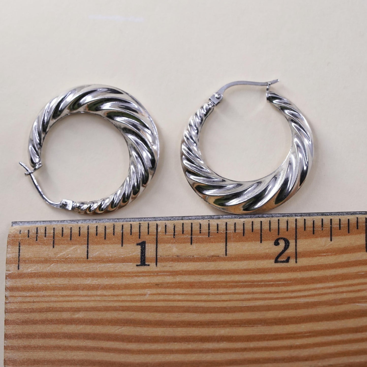 0.75”, Vintage sterling 925 silver loop earrings, primitive ribbed hoops