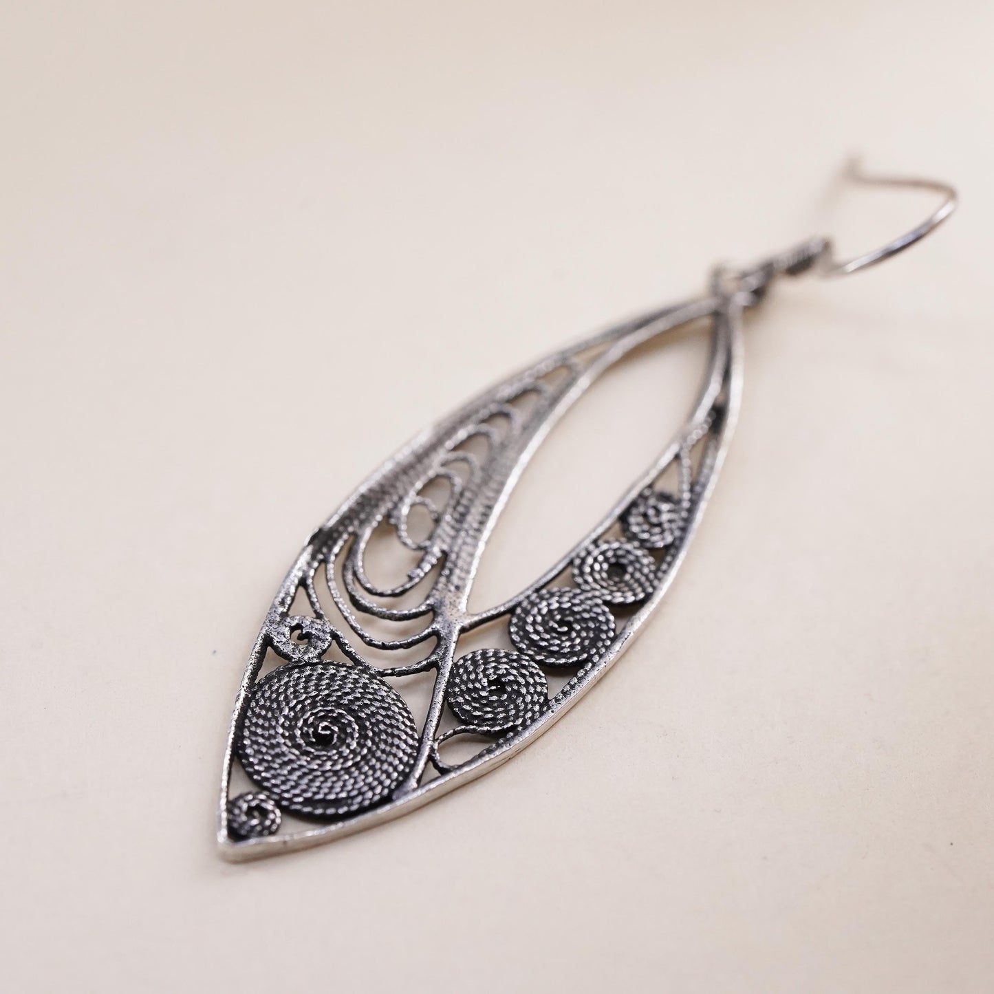 Vintage southwestern Sterling silver pendant, filigree 925 leaf single earring