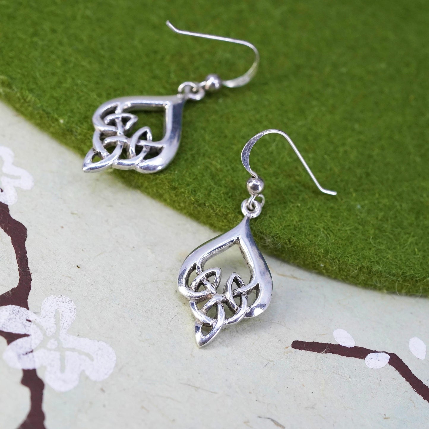 VTG Irish Sterling silver handmade teardrop earrings, 925 Celtic knot dangles