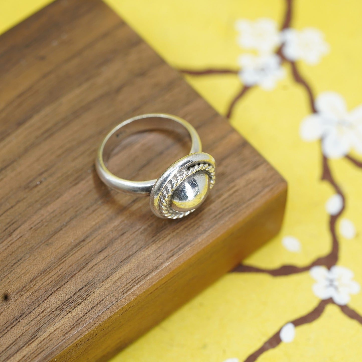 Size 9, vintage Sterling silver handmade ring, 925 band with beads