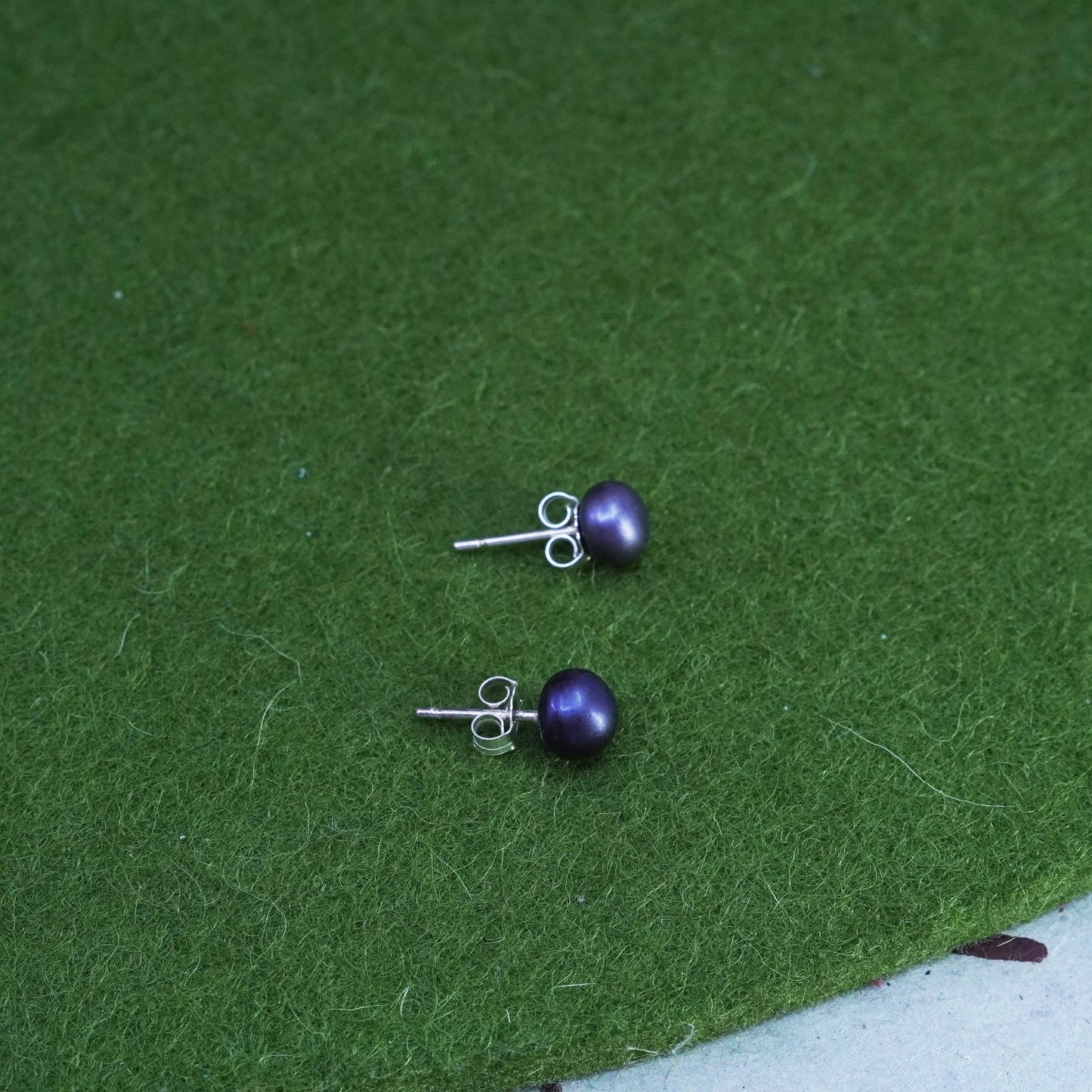 Vintage sterling silver earrings, 925 studs with black pearl