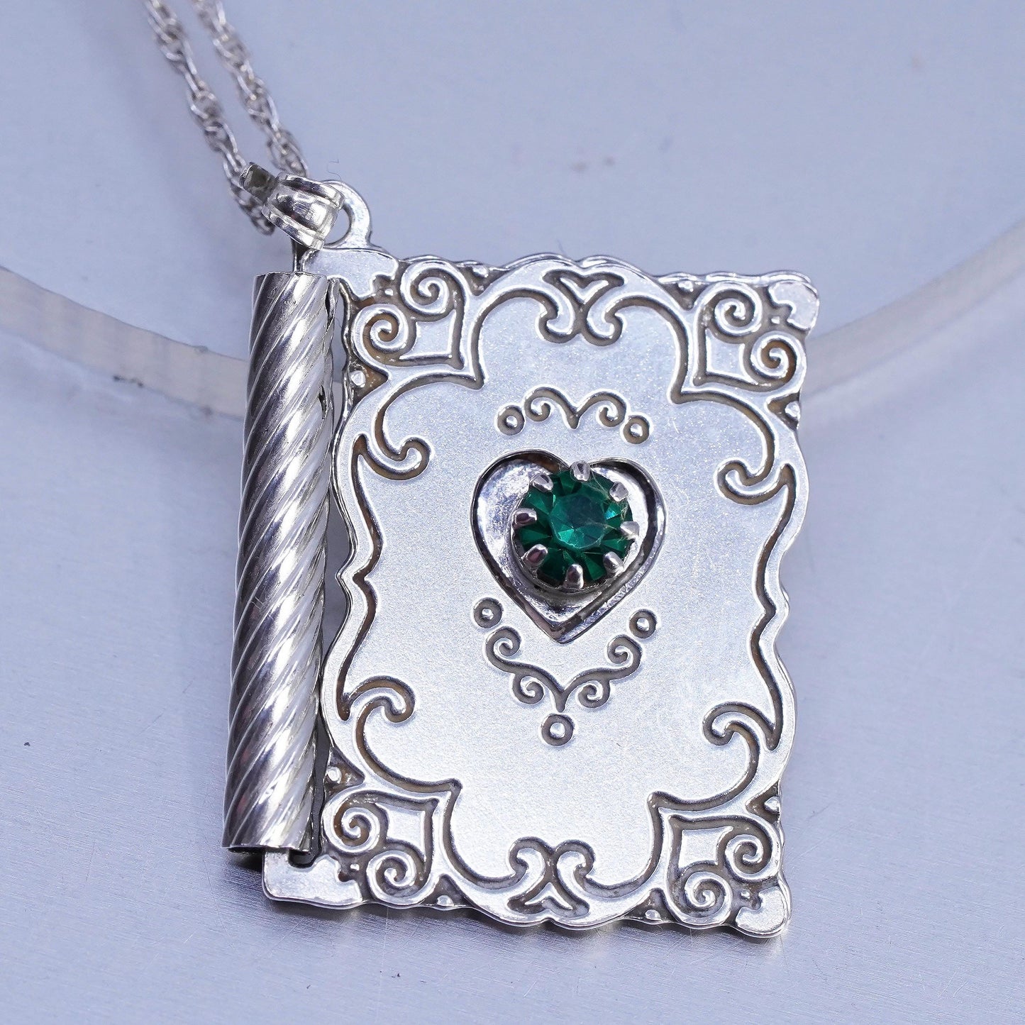 20" sterling 925 silver Singapore rope necklace emerald book pendant with love