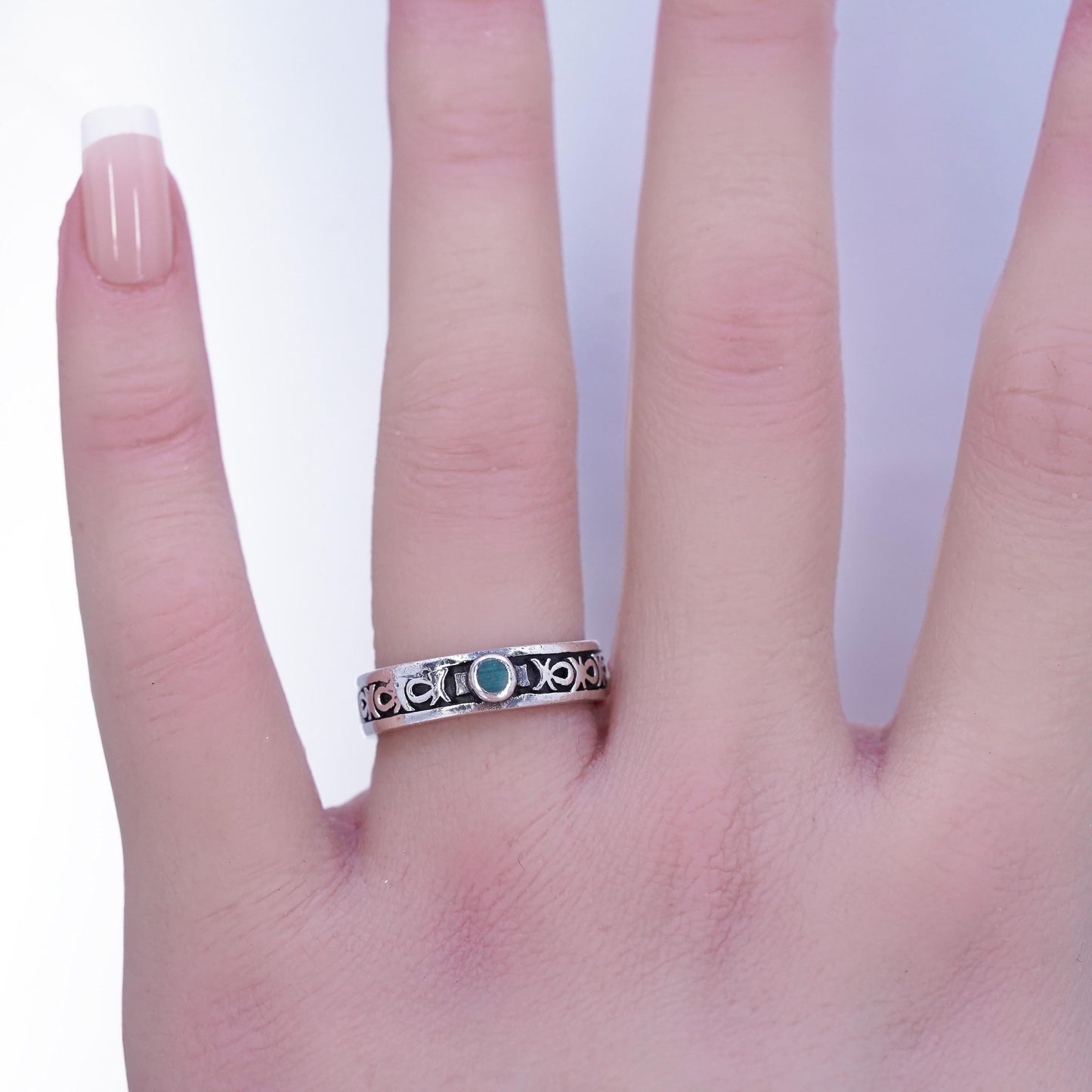 Size 7, southwestern Sterling 925 silver handmade band ring w/ turquoise inlay