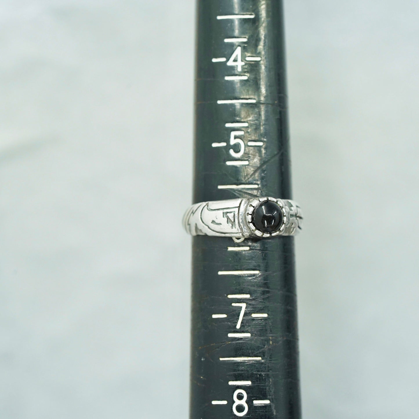 Size 6, vintage southwestern Shube Sterling 925 silver handmade ring with onyx