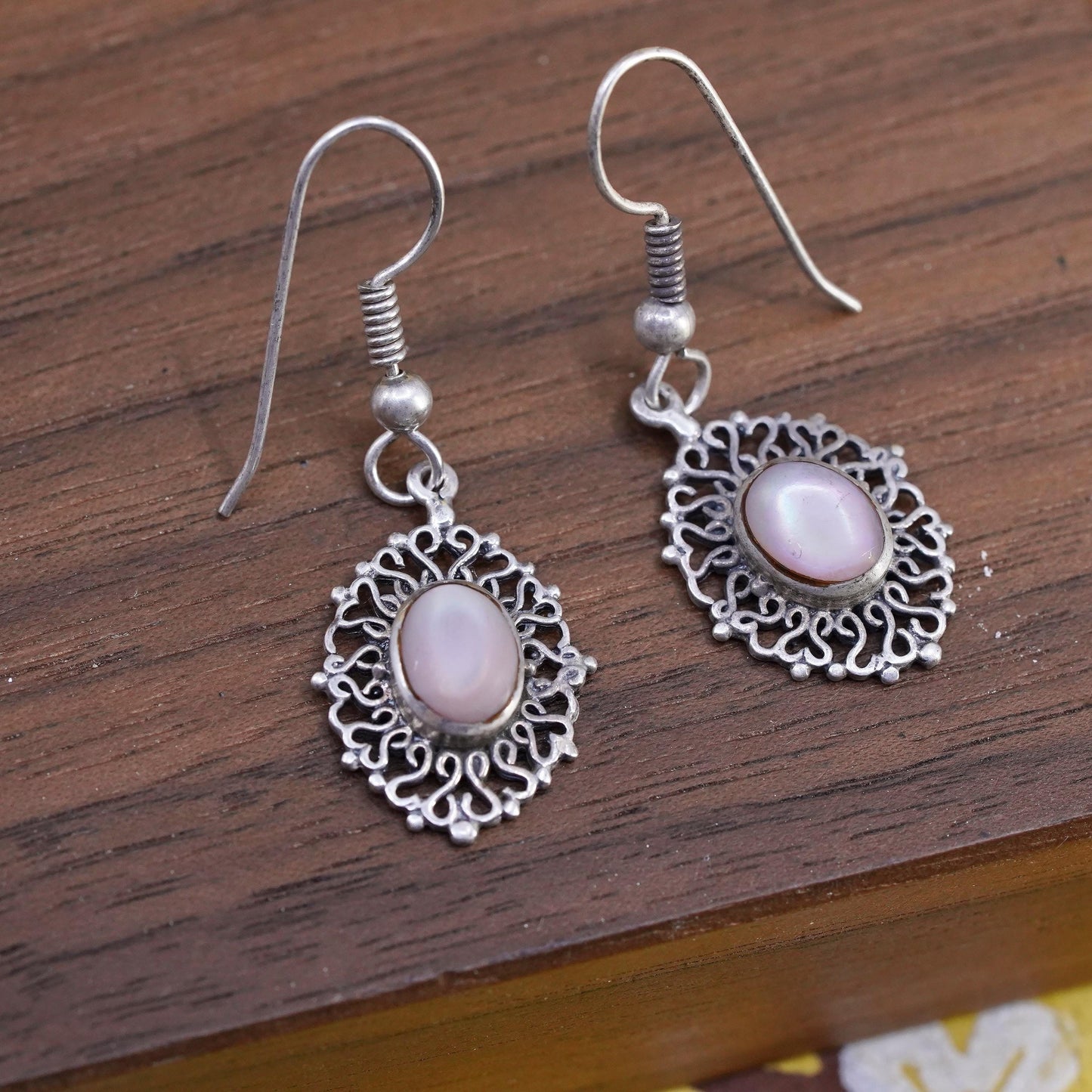 Vintage 925 Sterling silver handmade filigree earrings w/ mother of pearl inlay