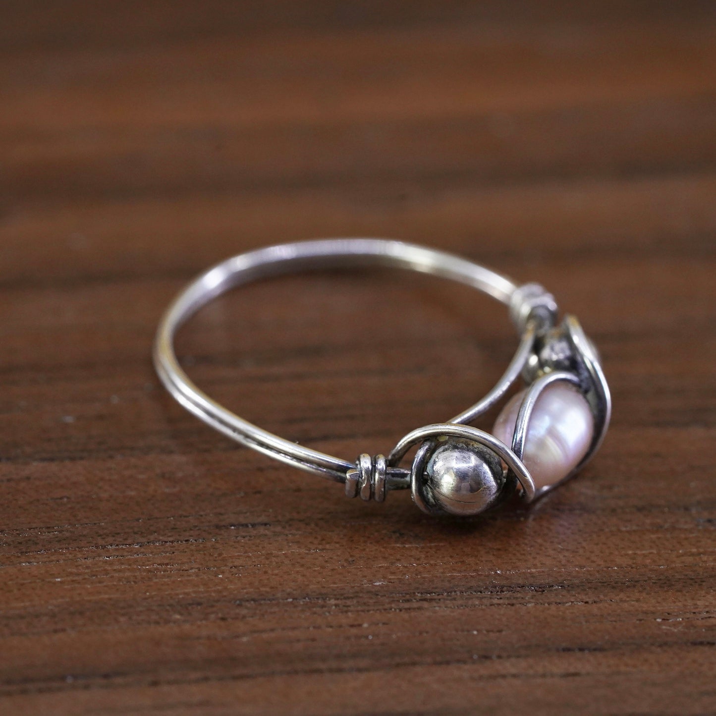 Size 6, vintage Sterling 925 silver handmade wired ring with freshwater pearl