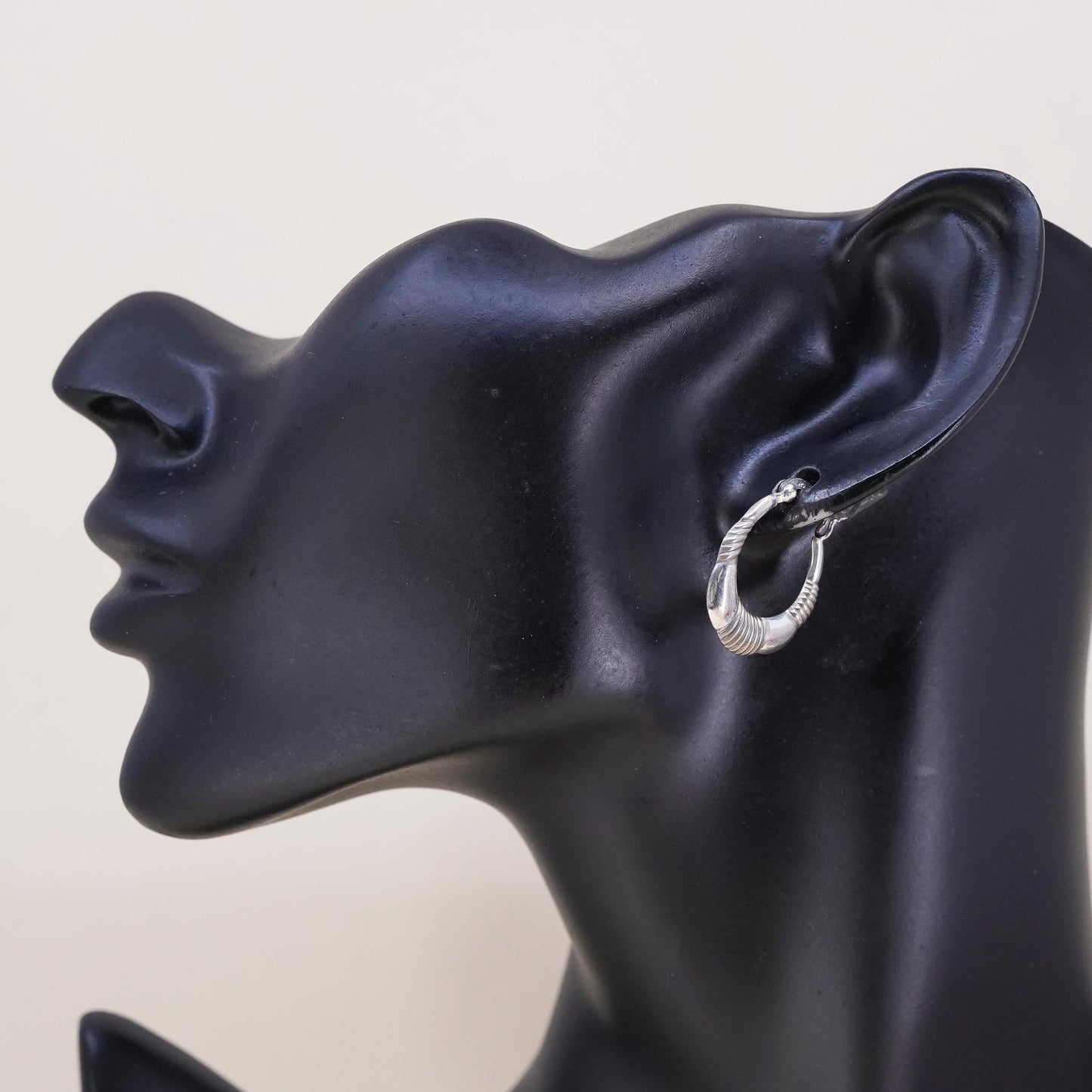 0.75", Vintage sterling silver loop single earring, twisted primitive hoo