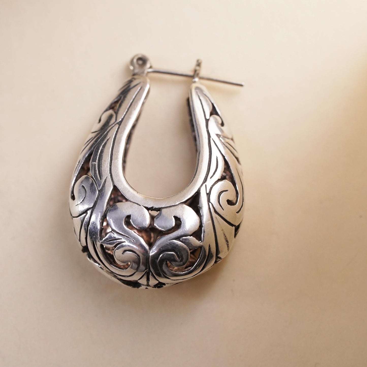 1”, Vintage Jezlaine sterling silver single earring, filigree primitive hoop