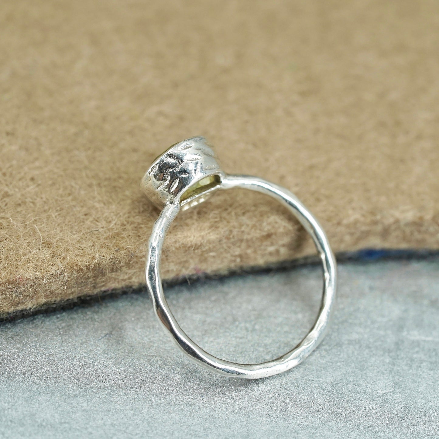 Size 6, vintage Sterling 925 silver handmade stackable ring with prehnite