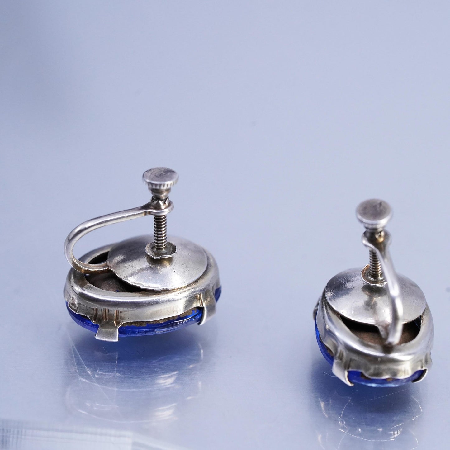 Vintage Sterling 925 silver earrings, screw back flower with blue rhinestone