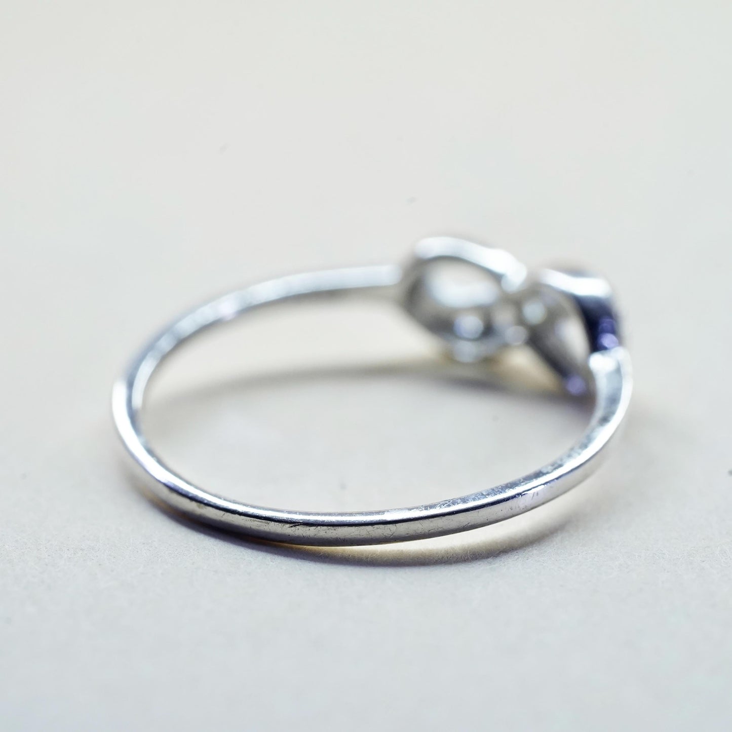 Size 7.75, vintage sterling 925 silver ring with cluster CZ, stackable band