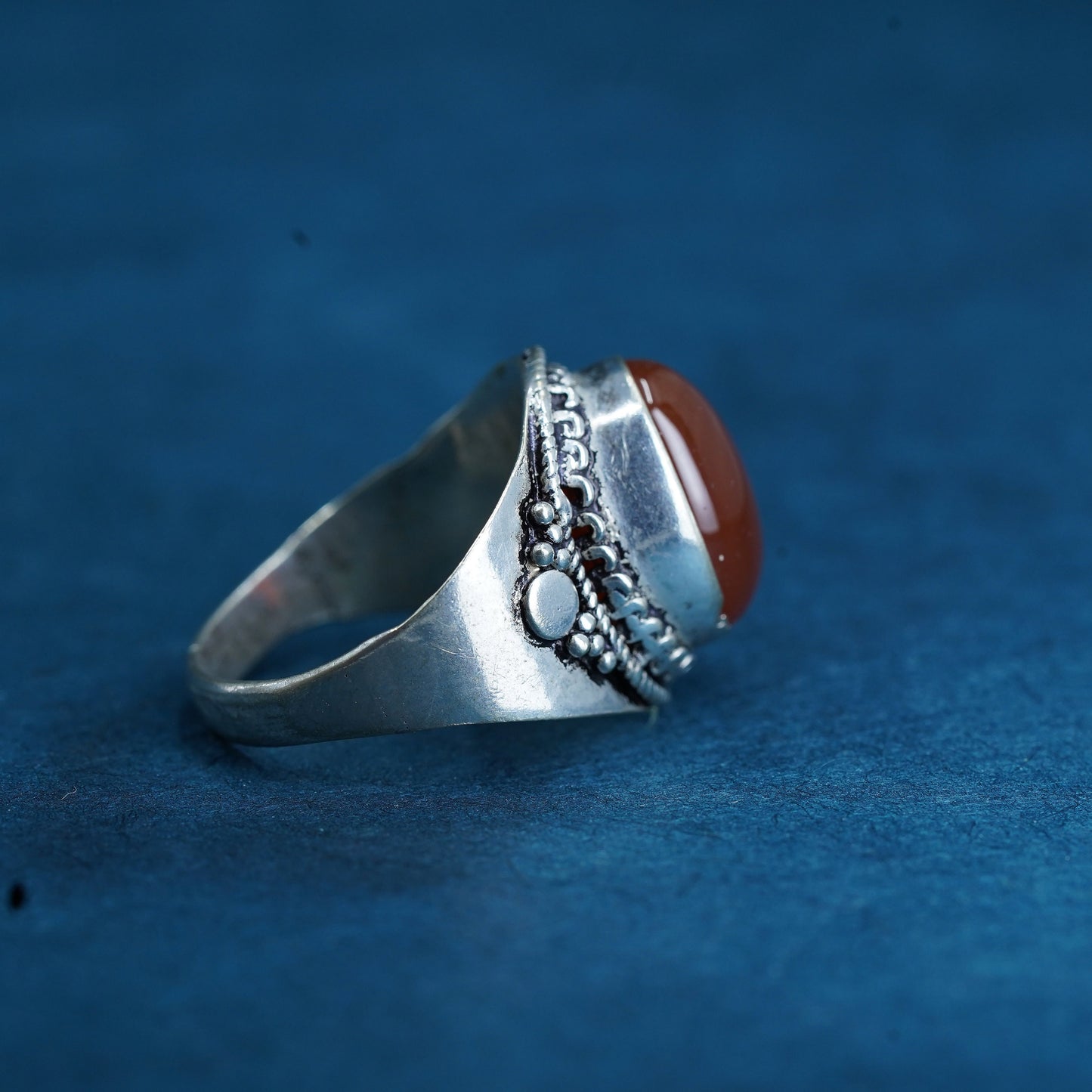 Size 8.5, vintage Sterling Silver 925 handmade ring oval Carnelian and beads
