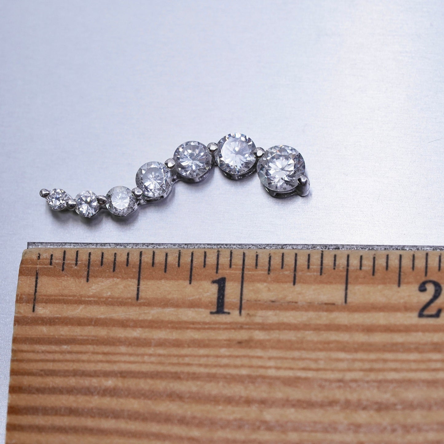 Vintage sterling 925 silver wavy pendant with cluster Cz