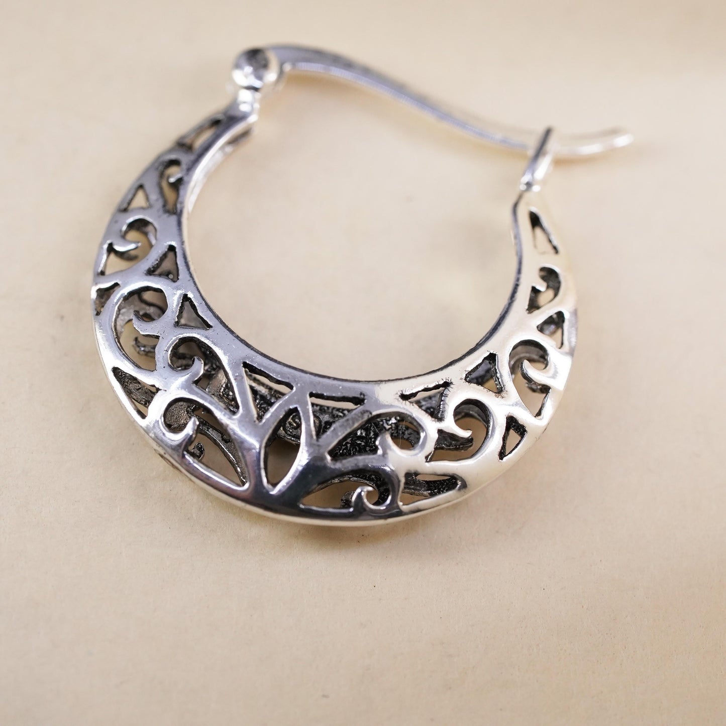 0.75”, Vintage sterling silver loop single earring, filigree primitive hoop