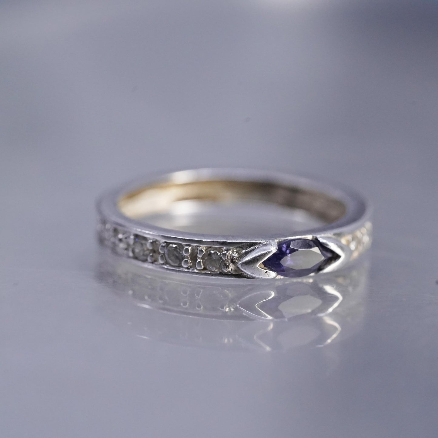Size 7, vintage Sterling 925 silver handmade stackable band ring with amethyst
