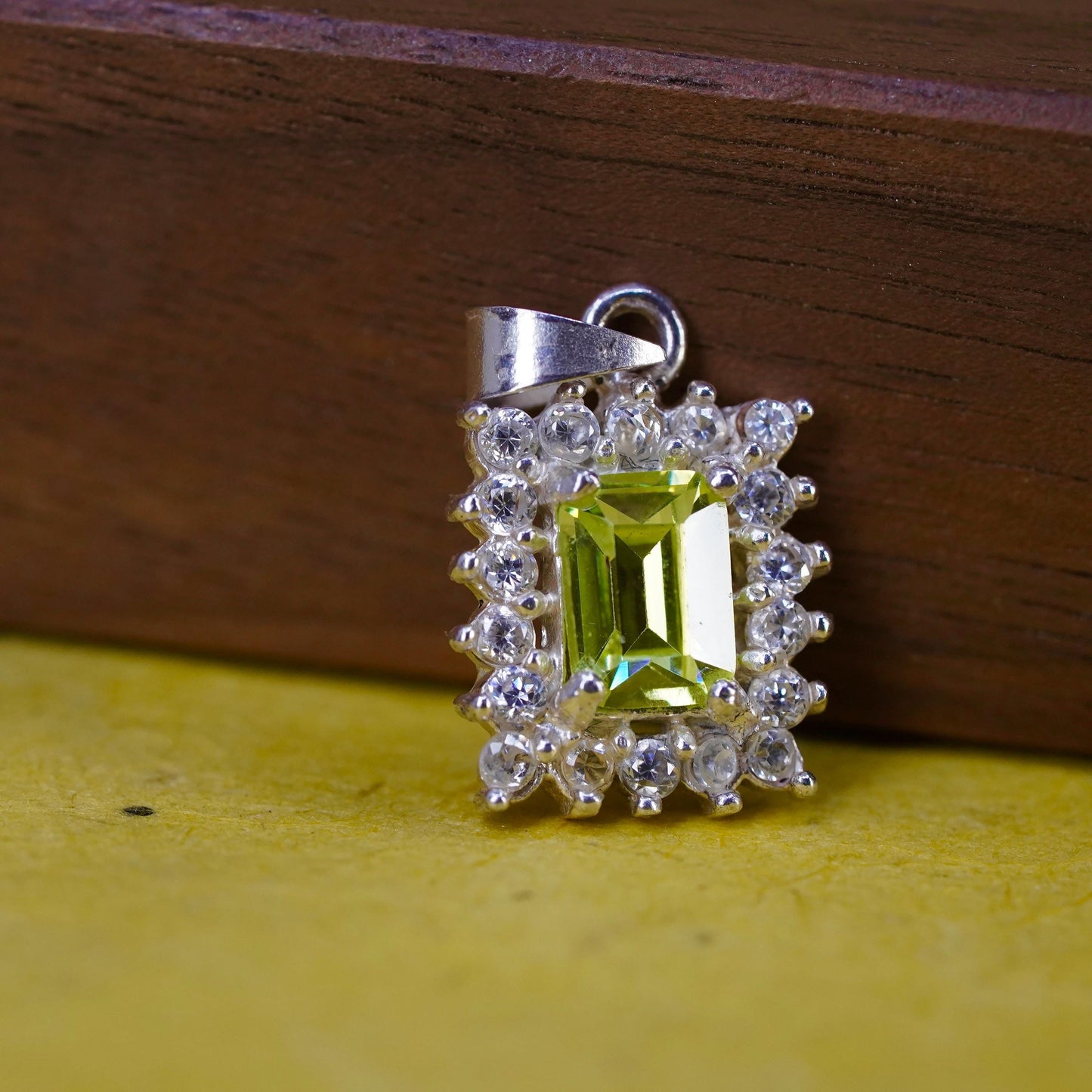 Vintage Sterling 925 silver charm pendant with square peridot