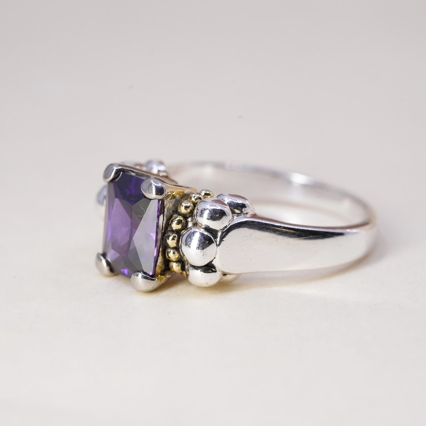 Size 8, Vintage sterling 925 silver ring with amethyst 14K yellow gold beads
