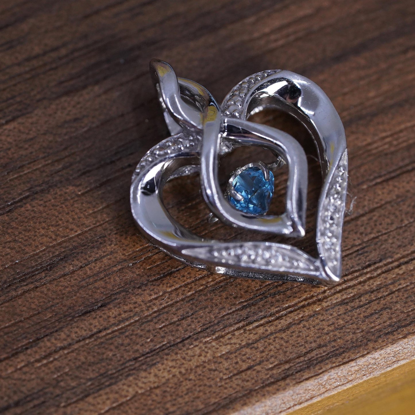 Vintage Sterling 925 silver heart pendant with dancing topaz