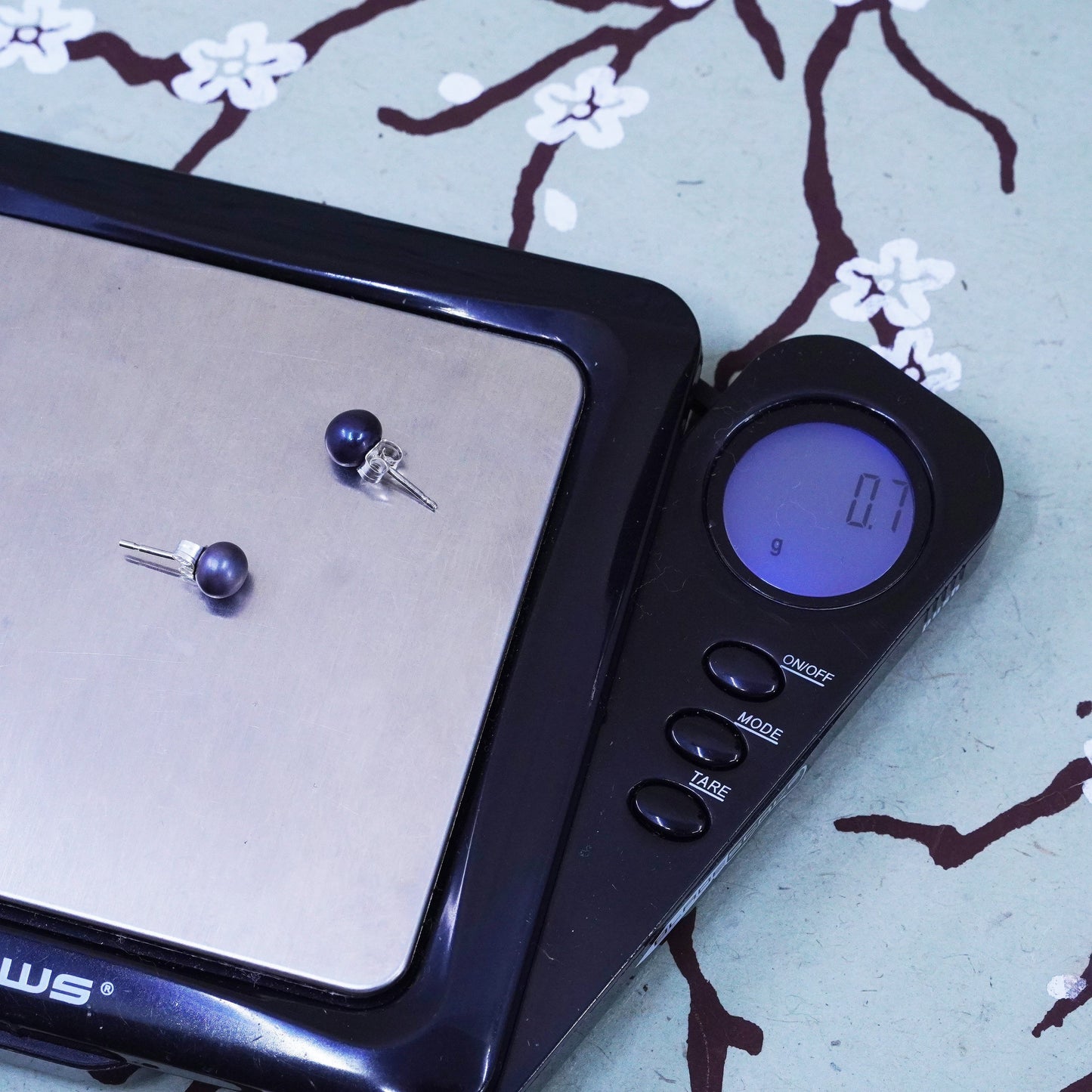 Vintage sterling silver earrings, 925 studs with black pearl