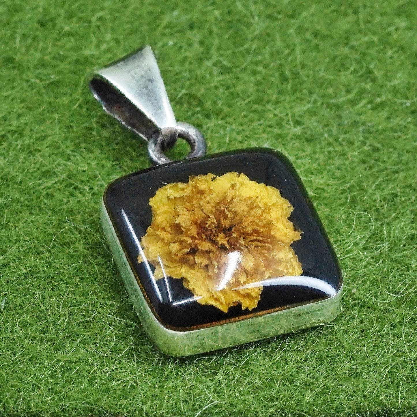 Vintage Sterling silver handmade pendant, square 925 resin with flower pendant