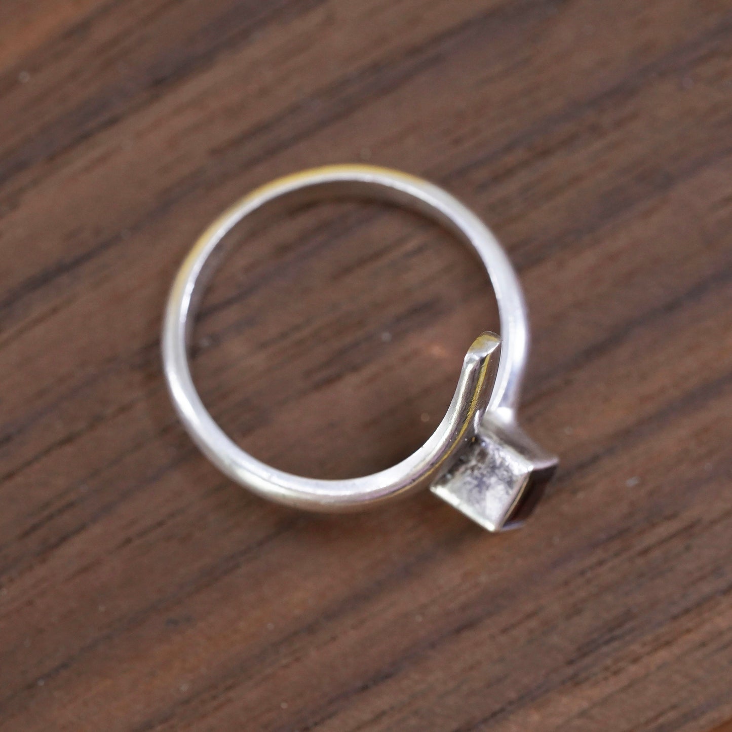 Size 7.25, vintage Sterling 925 handmade ring with garnet