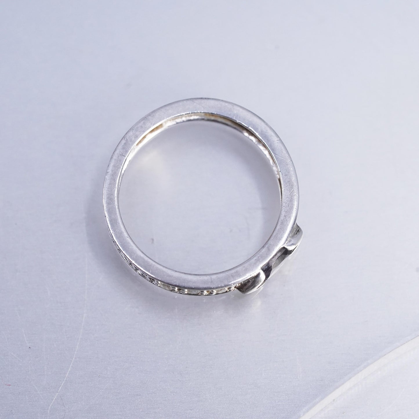 Size 7, vintage Sterling 925 silver handmade stackable band ring with amethyst