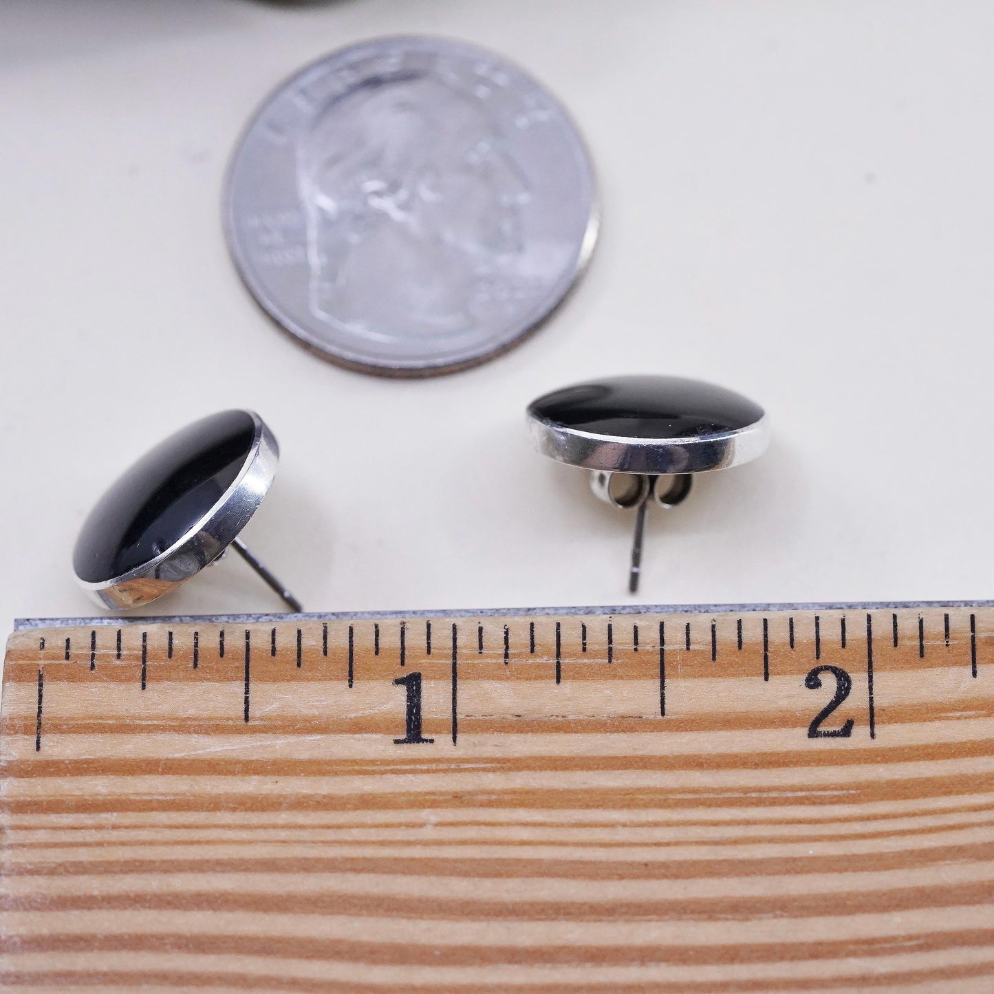 Vintage southwestern Sterling silver handmade earrings, 925 round studs w/ onyx