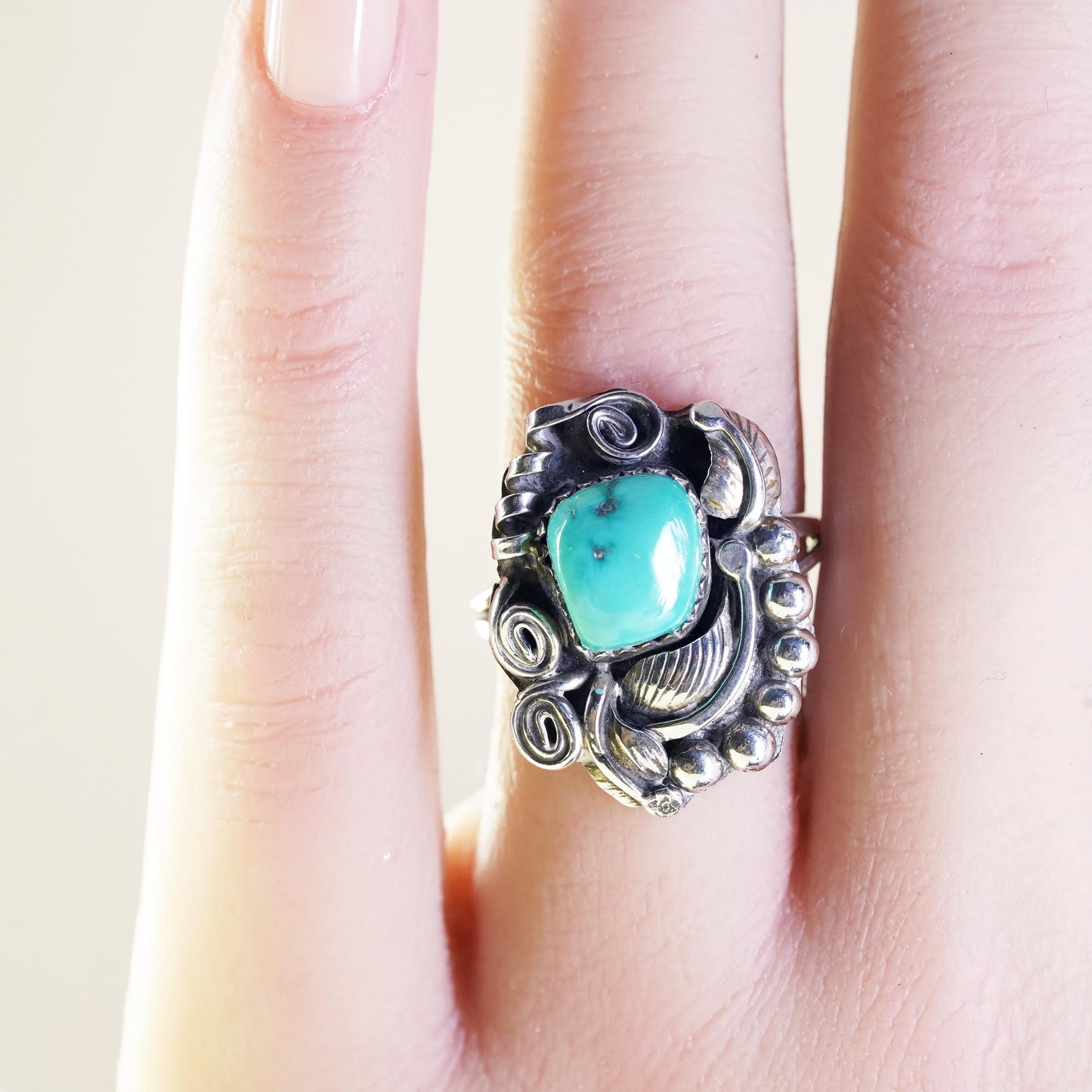 Size 8, Native American Les Hill sterling 925 silver ring turquoise feather