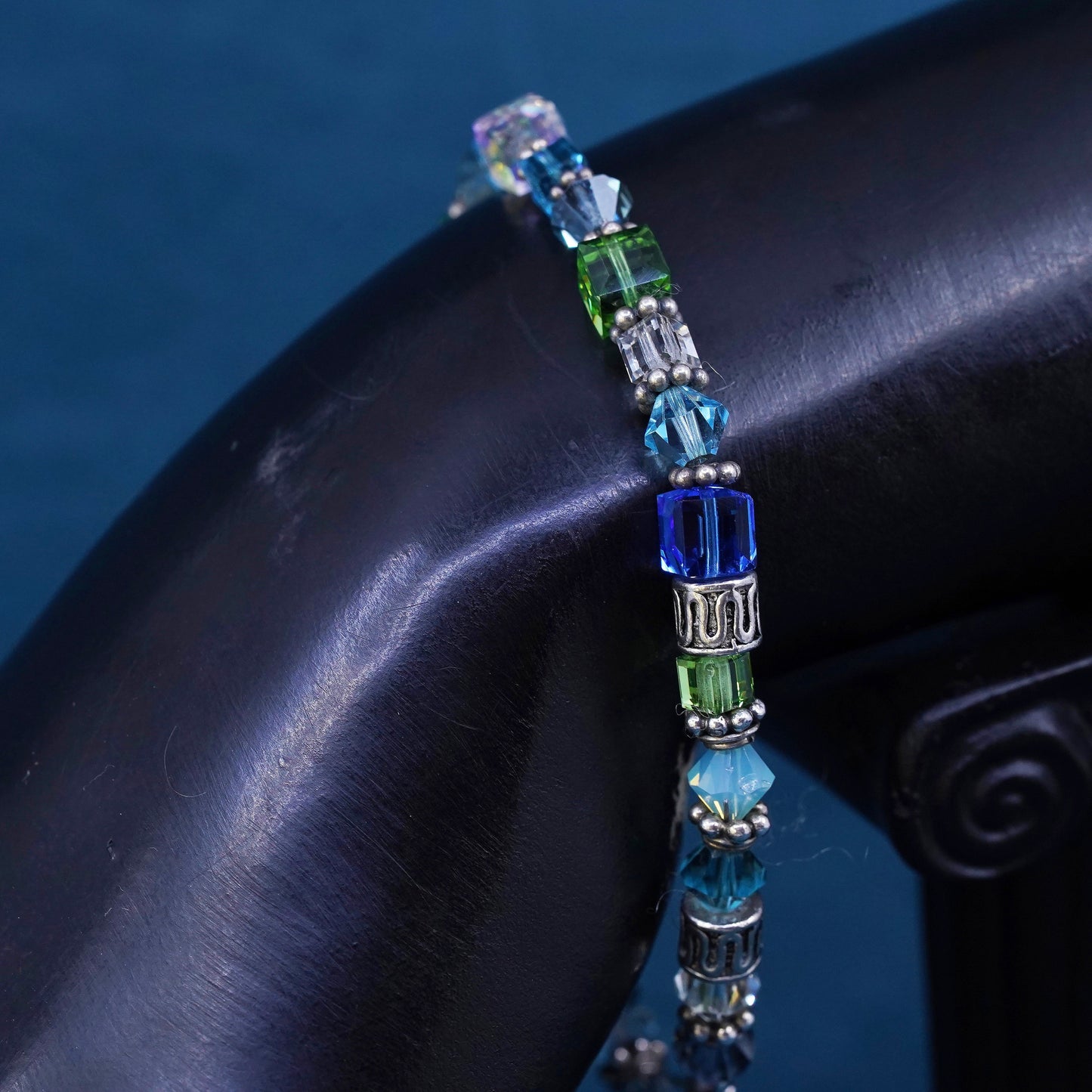 7", Vintage handmade sterling silver bracelet with green blue crystal