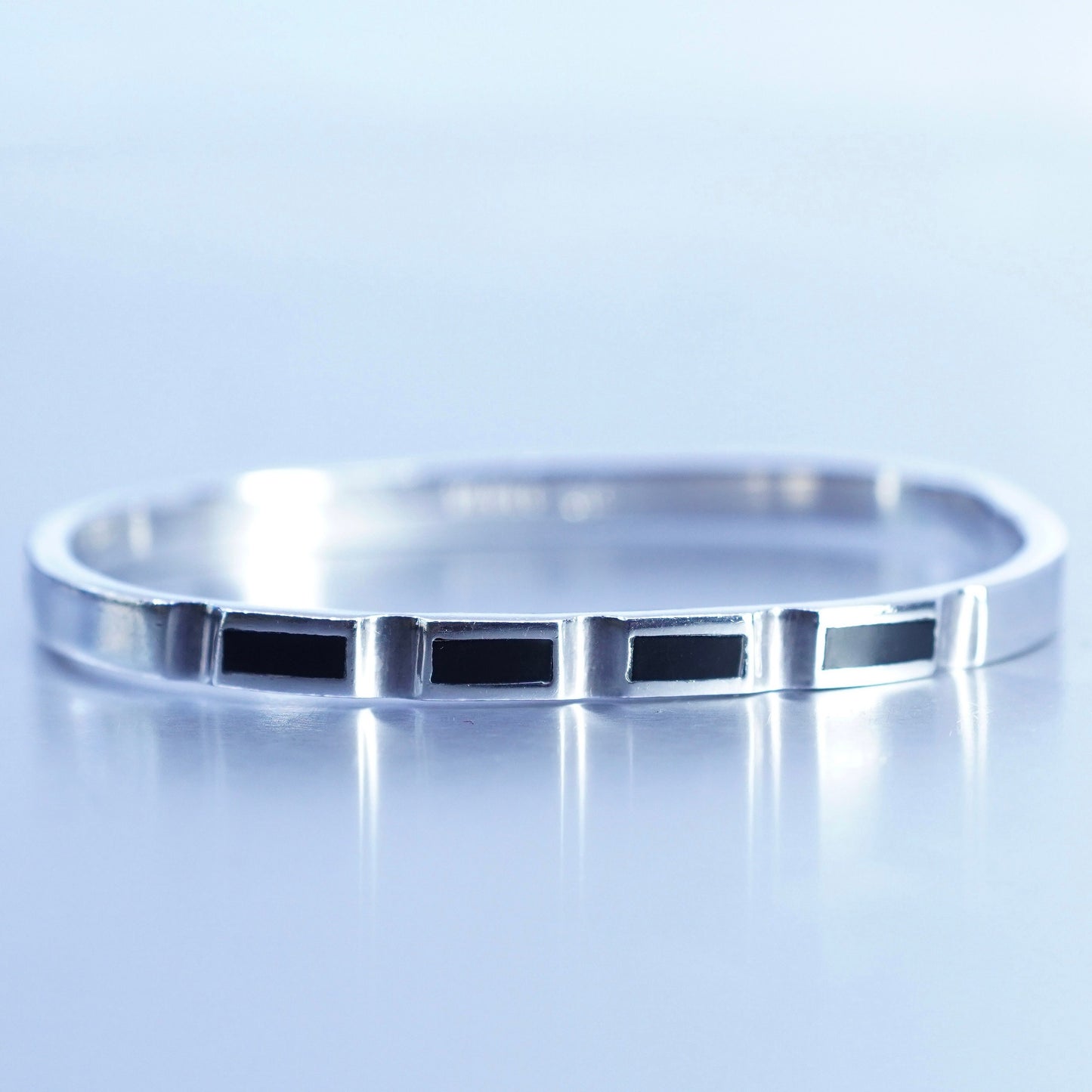 6.5”, Mexico Sterling 950 silver handmade bracelet, hinged bangle w/ onyx inlay