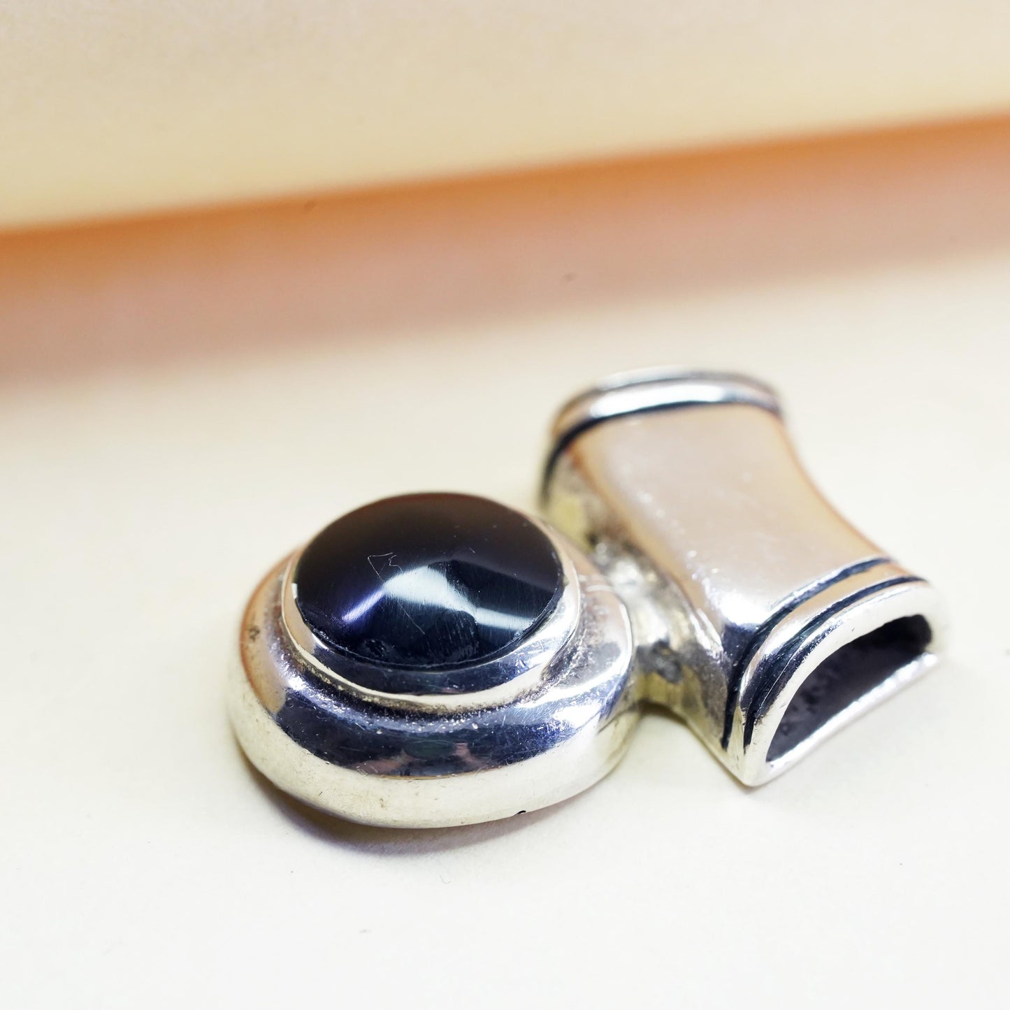 vintage handmade sterling 925 silver pendant with circle black onyx inlay
