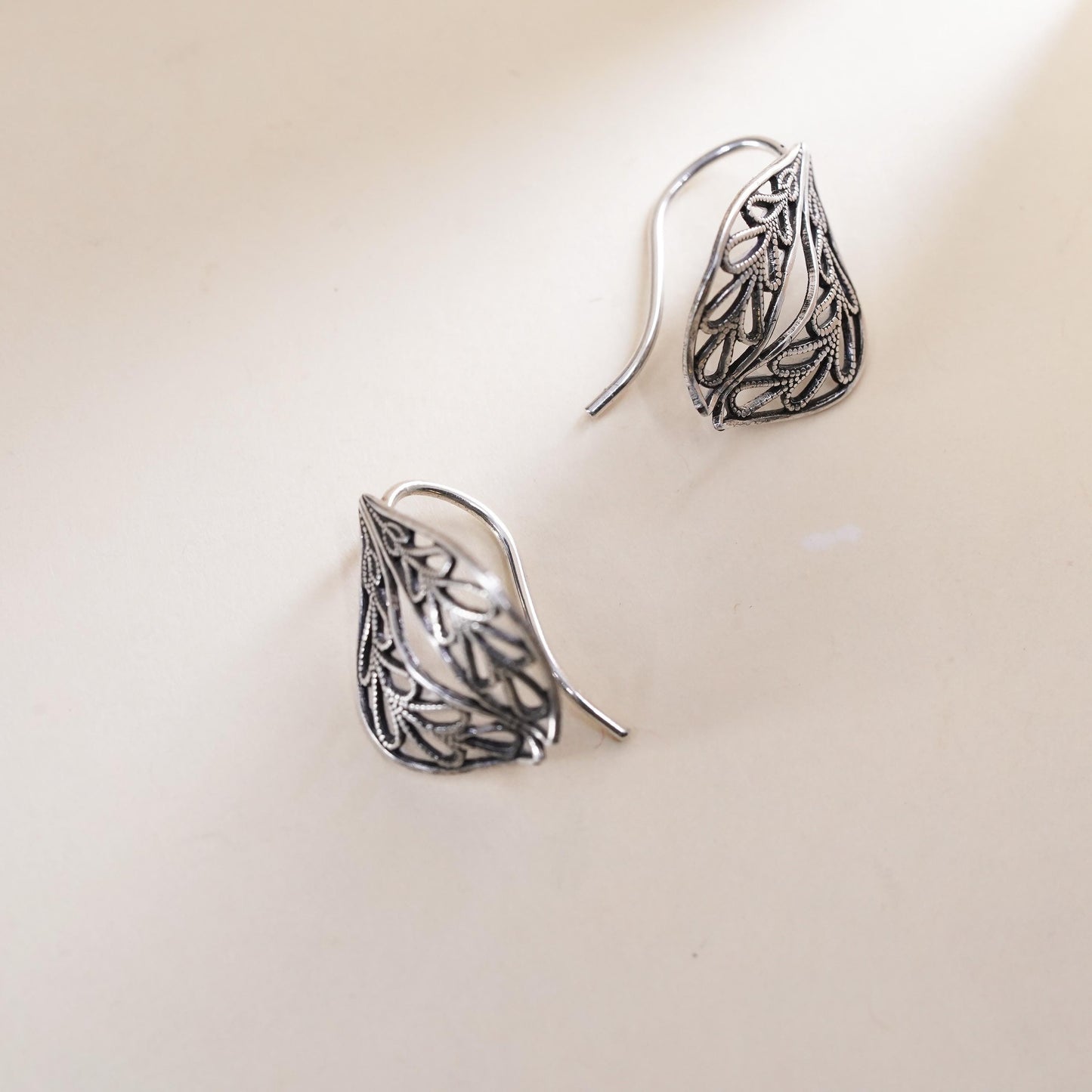 Vintage handmade sterling 925 silver filigree leaf earrings