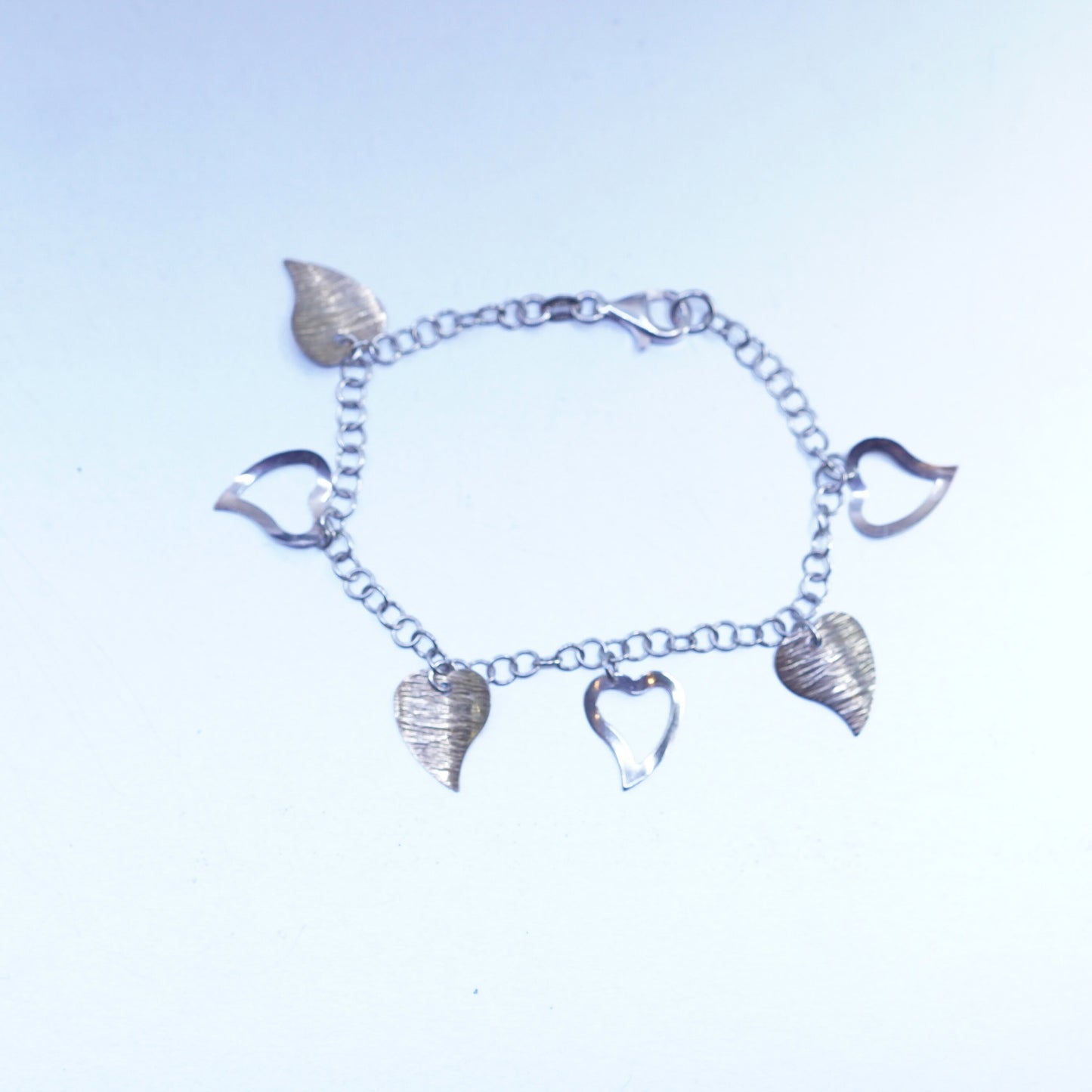 7.5”, vtg Sterling 925 silver handmade bracelet, circle chain with heart charms