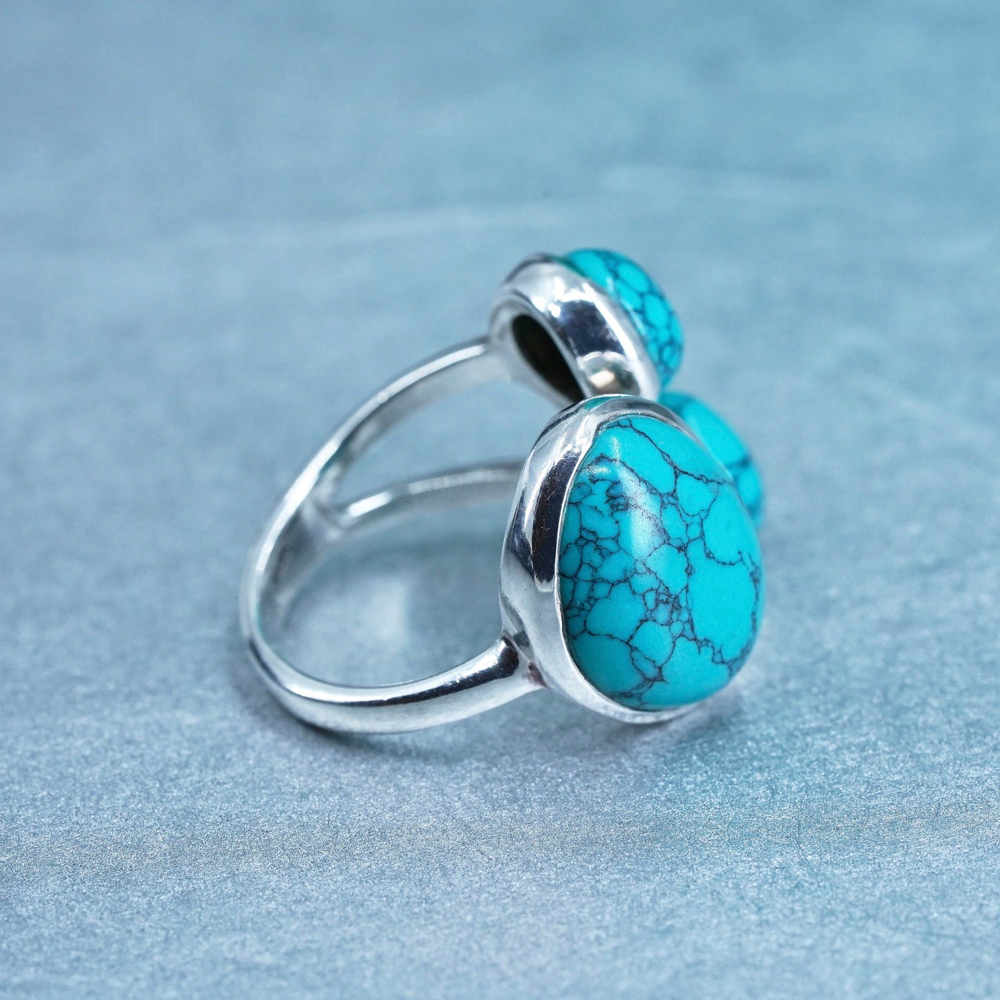 Size 7.75, Native American navajo Sterling 925 silver spoon ring with turquoise