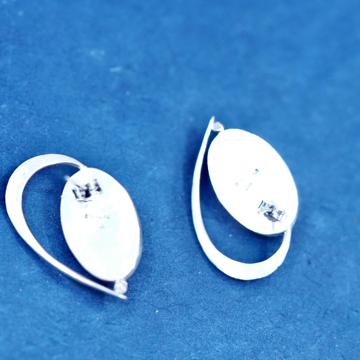 Vintage Native American sterling silver earrings, 925 Teardrop studs with onyx