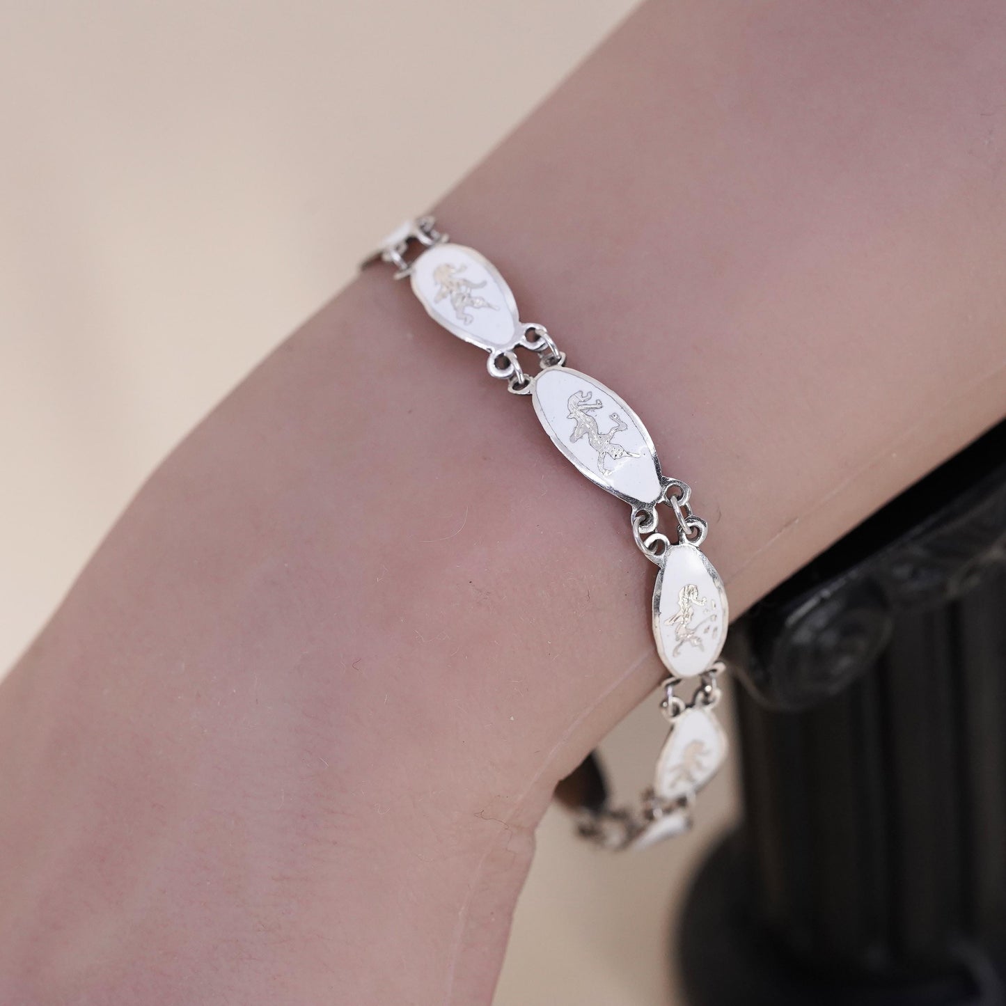 7.25”, vintage Indian Siam sterling silver 925 links bracelet with white enamel