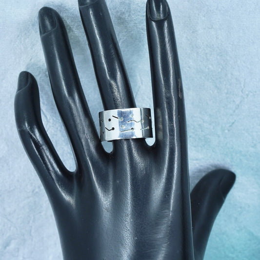 Size 7.5, southwestern Sterling 925 silver wedding ring star shooting star band