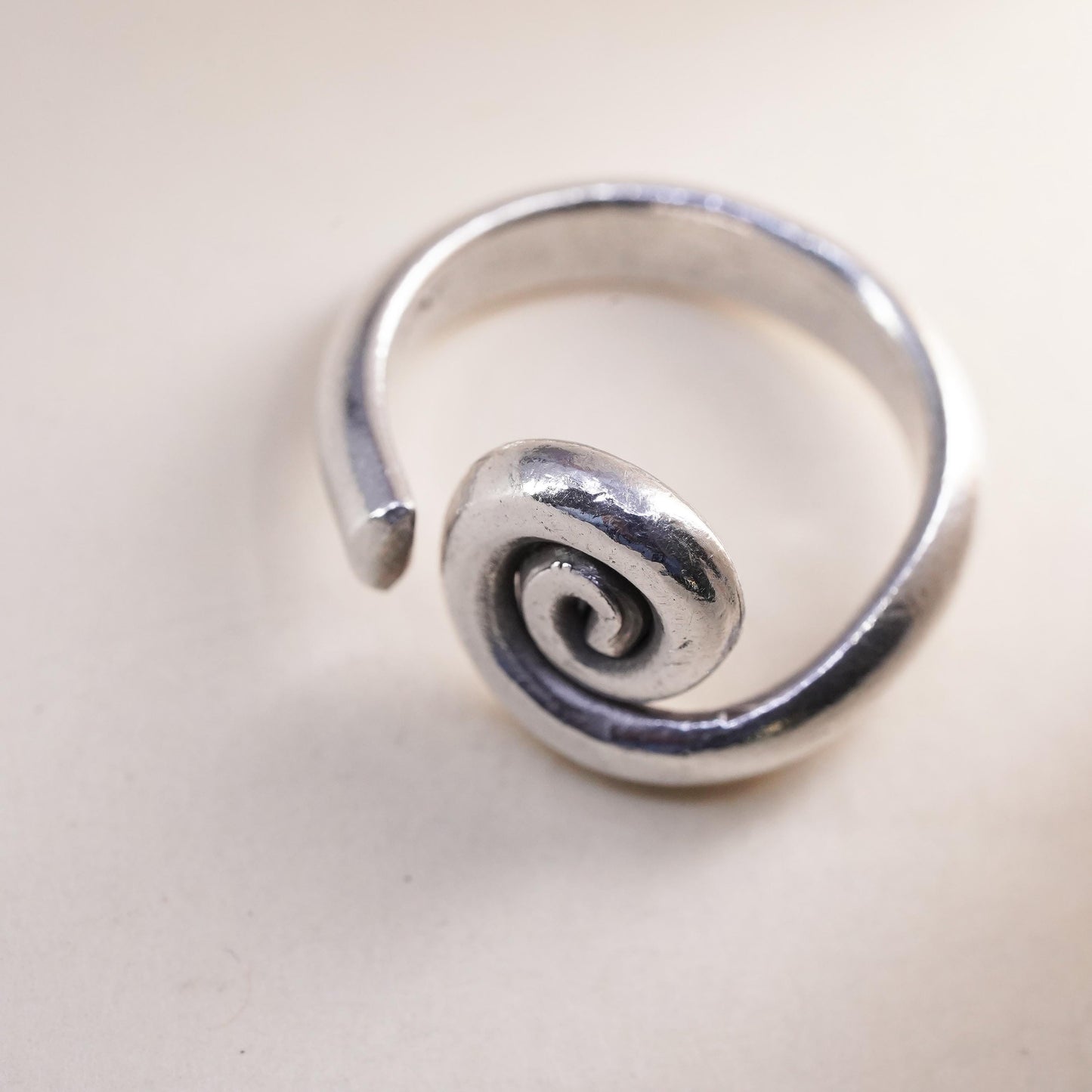 Size adjustable, vintage sterling silver statement ring, mexico 925 swirly band