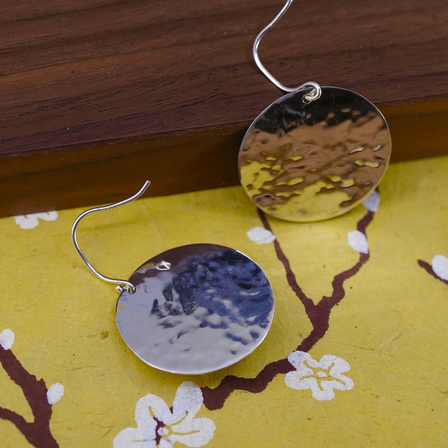 Vintage southwestern Sterling 925 silver hammered disc earrings larimar flower