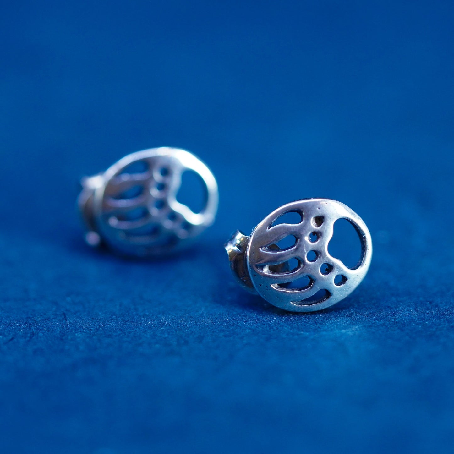 Vintage Native American sterling silver handmade earrings, 925 bear paw studs