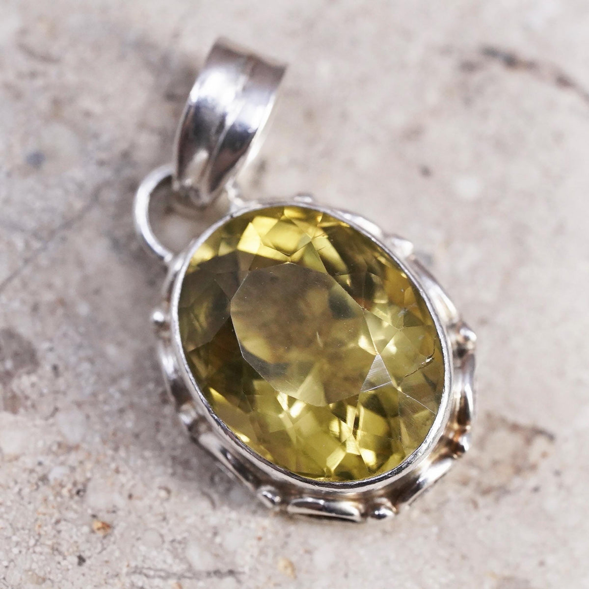 Vintage sterling silver 925 handmade oval pendant with citrine